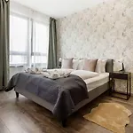 Stylish With Balcony In Apartament *