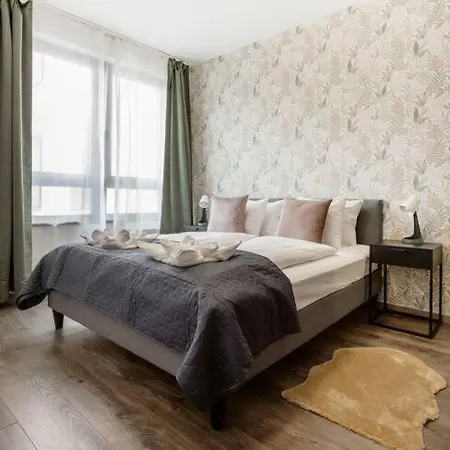 Stylish With Balcony In Appartement *