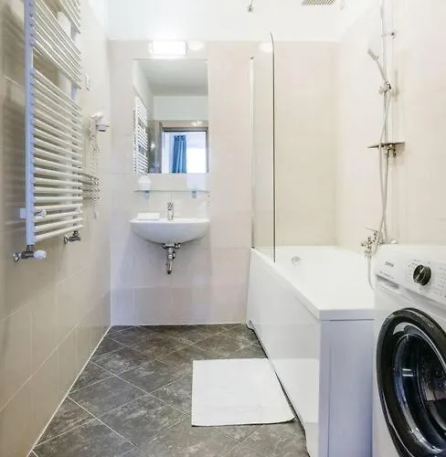 Stylish With Balcony In アパート ブダペスト