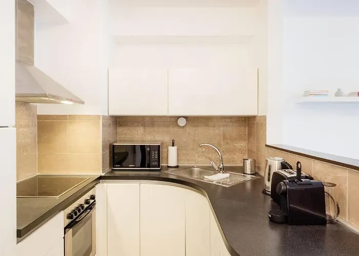 Stylish With Balcony In アパート ブダペスト