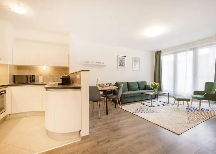 アパート Stylish With Balcony In *