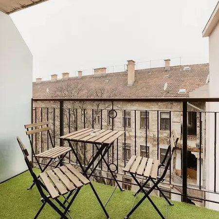 Stylish With Balcony In *