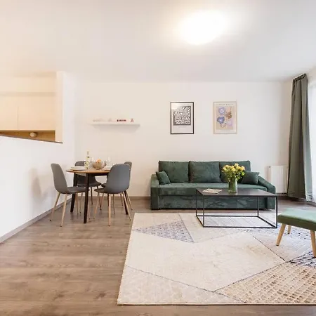 Stylish With Balcony In Budapest